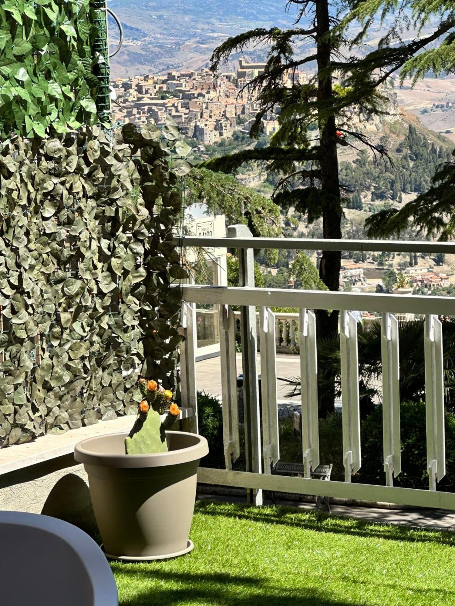 Doctor House Standard, Suites & Luxury Rooms Enna Exterior foto