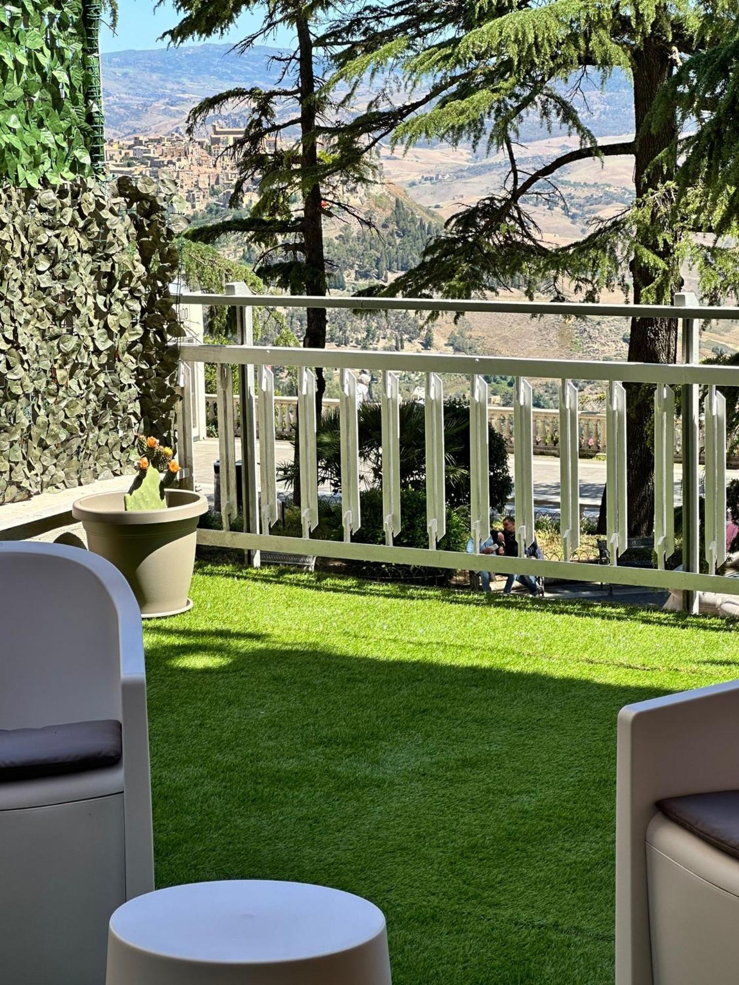 Doctor House Standard, Suites & Luxury Rooms Enna Exterior foto